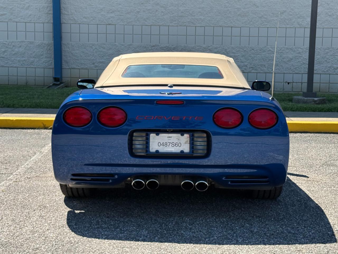 Chevrolet Corvette 2dr Convertible 2002