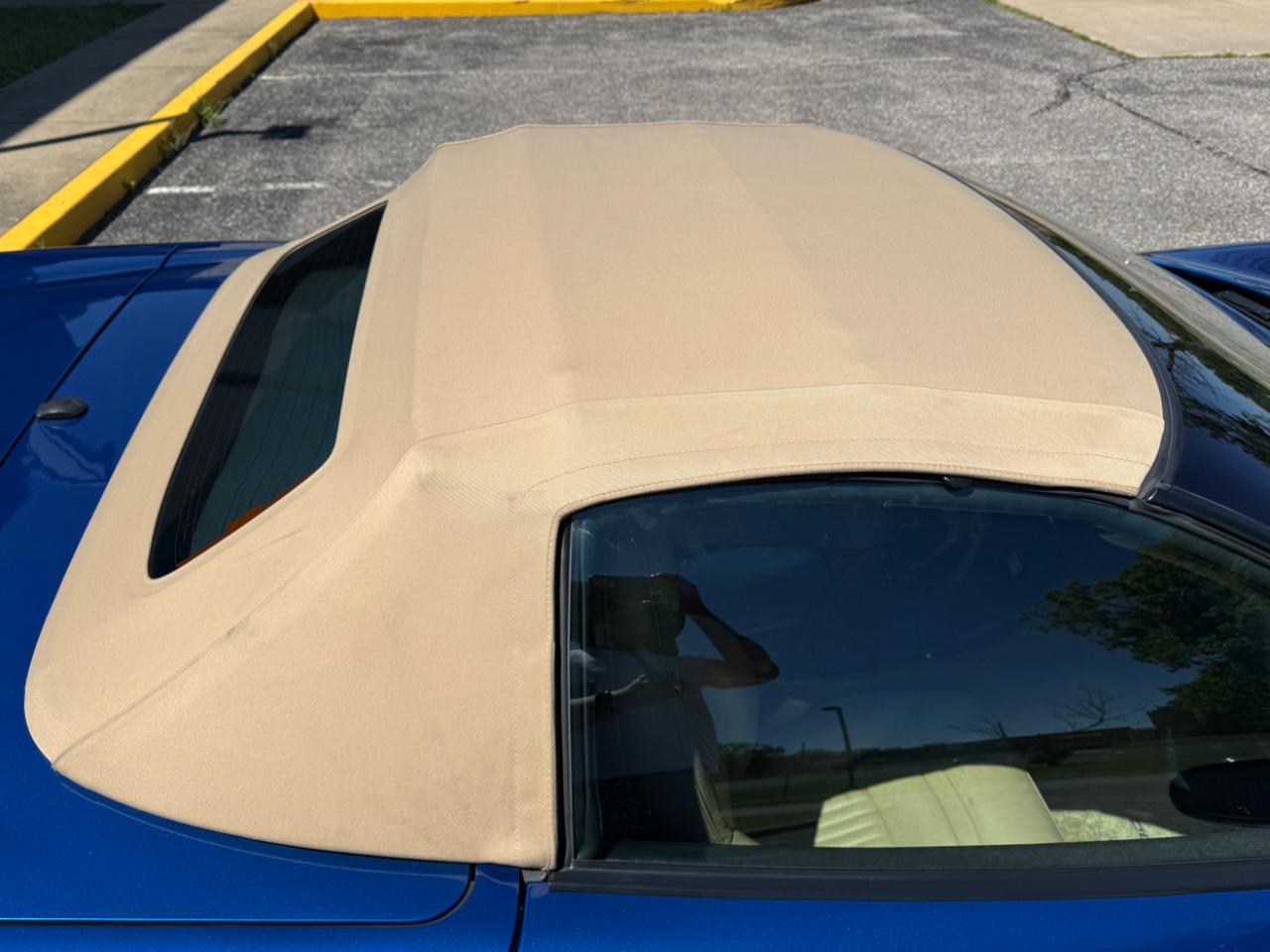 Chevrolet Corvette 2dr Convertible 2002