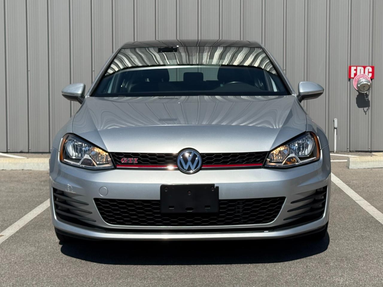 Volkswagen Golf GTI 4dr HB DSG S w/Performance Pkg 2015