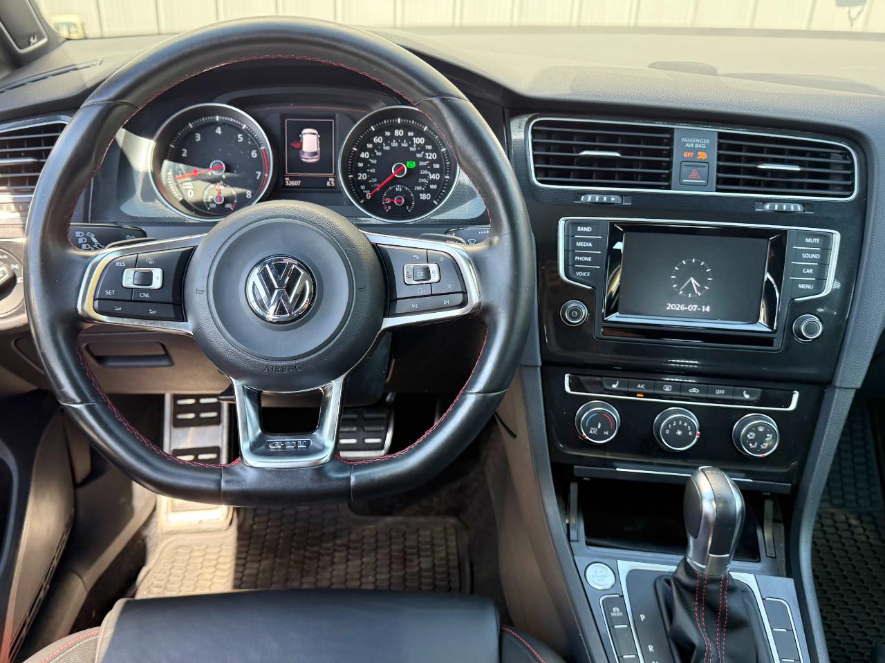 Volkswagen Golf GTI 4dr HB DSG S w/Performance Pkg 2015