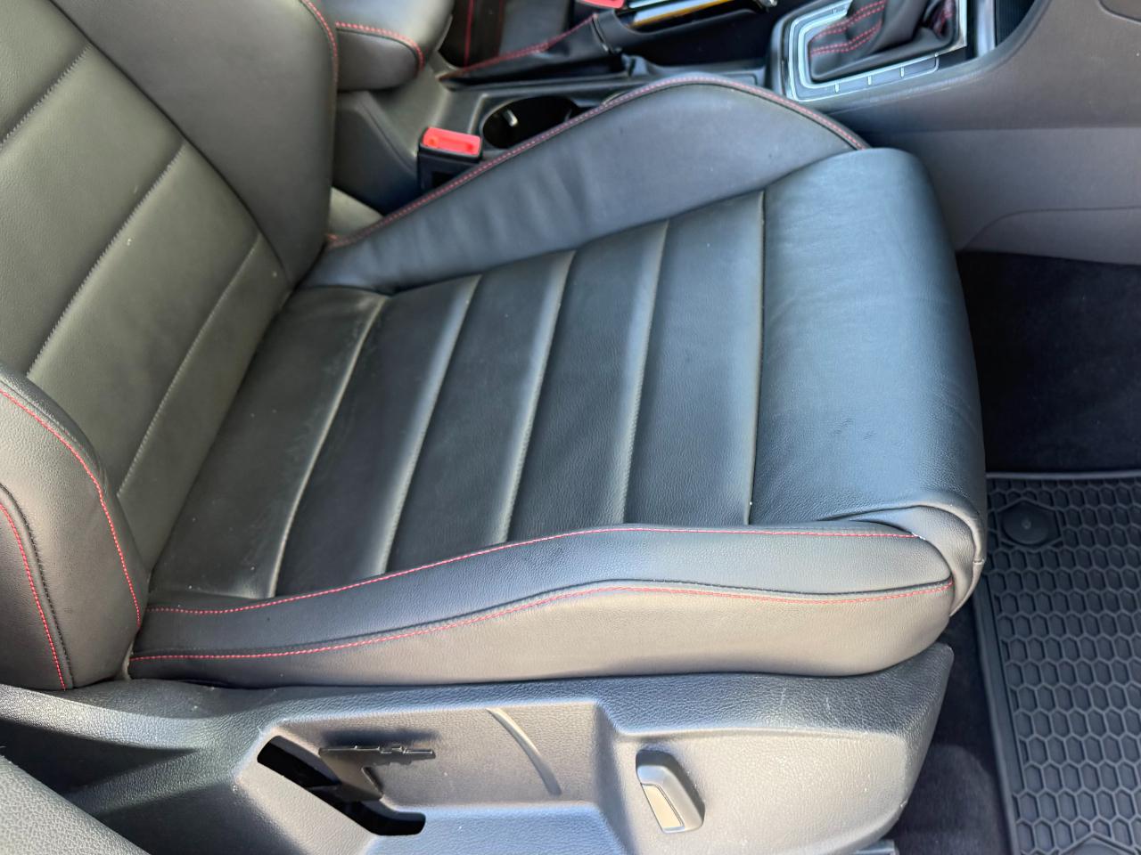 Volkswagen Golf GTI 4dr HB DSG S w/Performance Pkg 2015