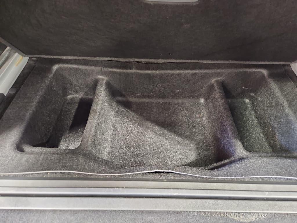 Rivian R1S Adventure Quad-Motor Large Pack 2023