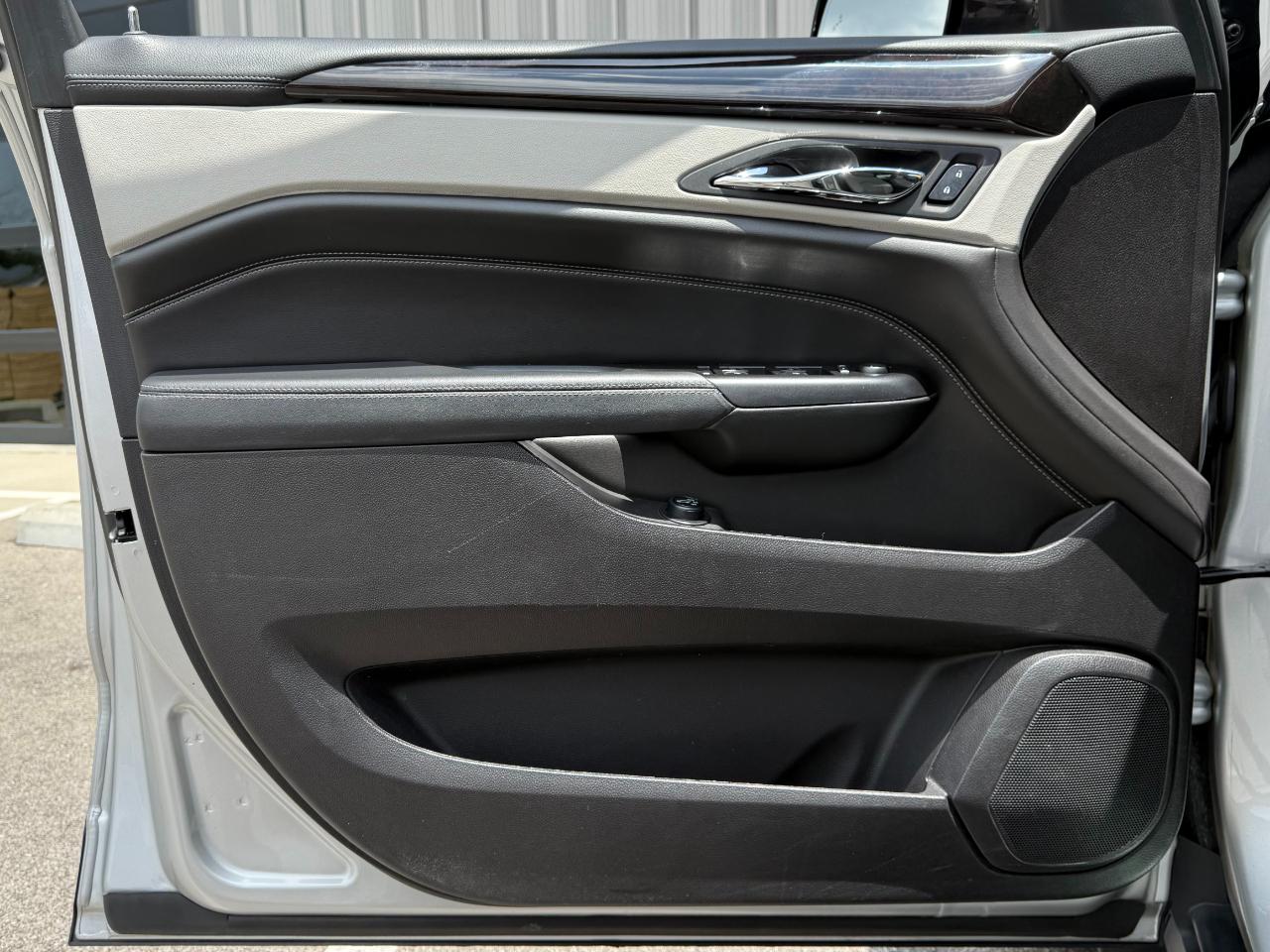 Cadillac SRX FWD 4dr Luxury Collection 2016