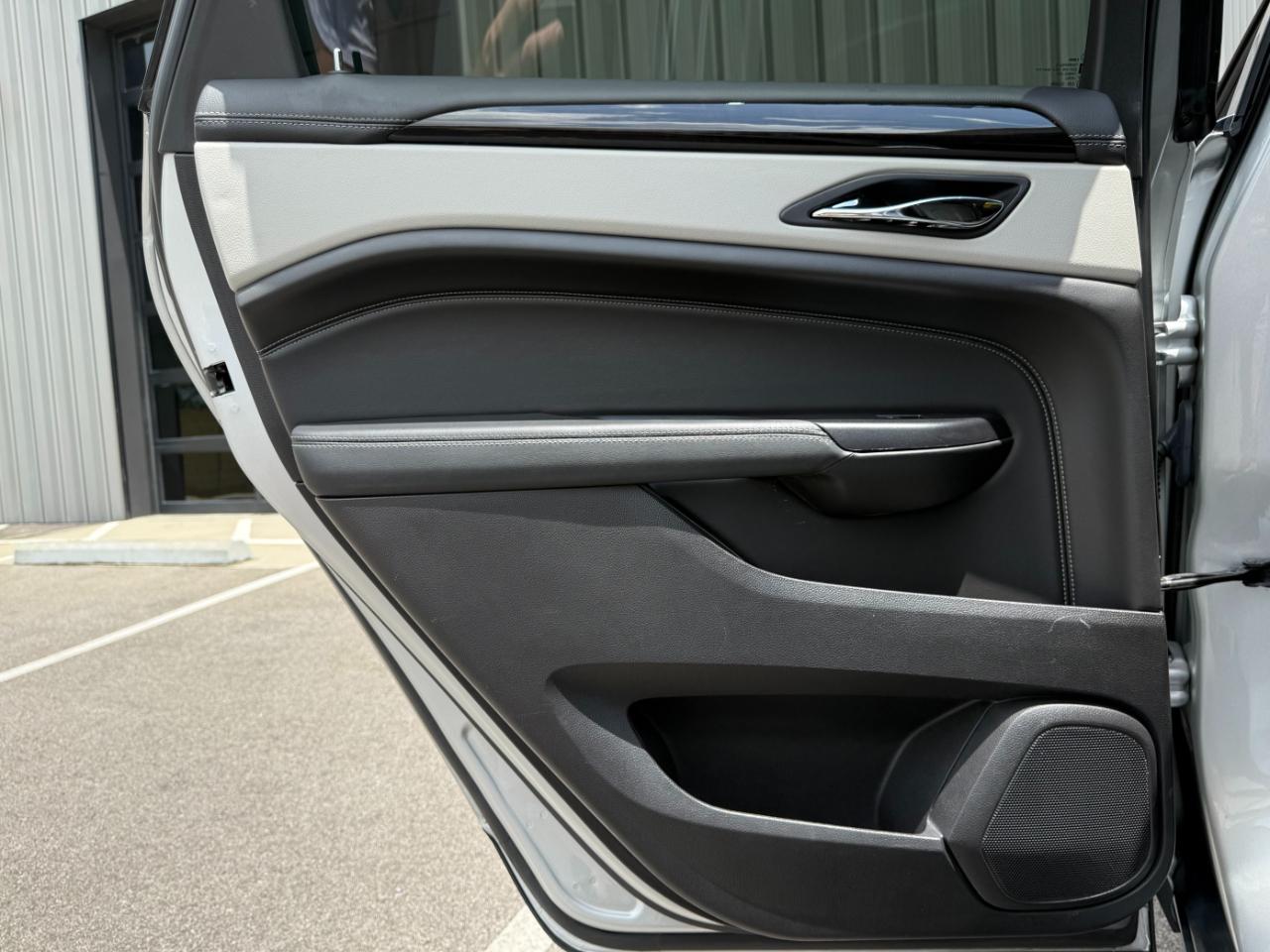 Cadillac SRX FWD 4dr Luxury Collection 2016