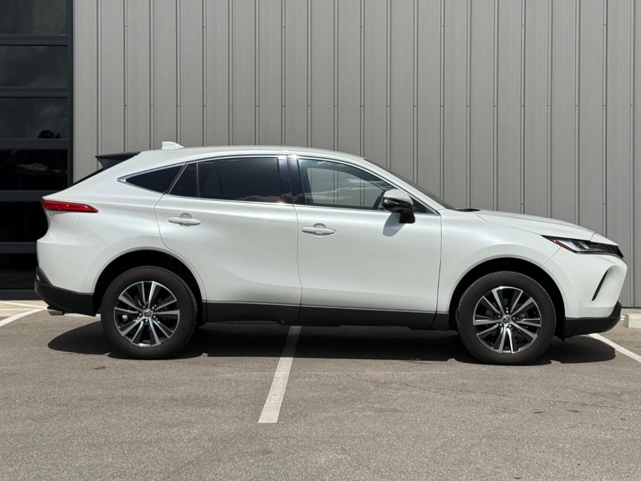 Toyota Venza Nightshade AWD (Natl) 2023
