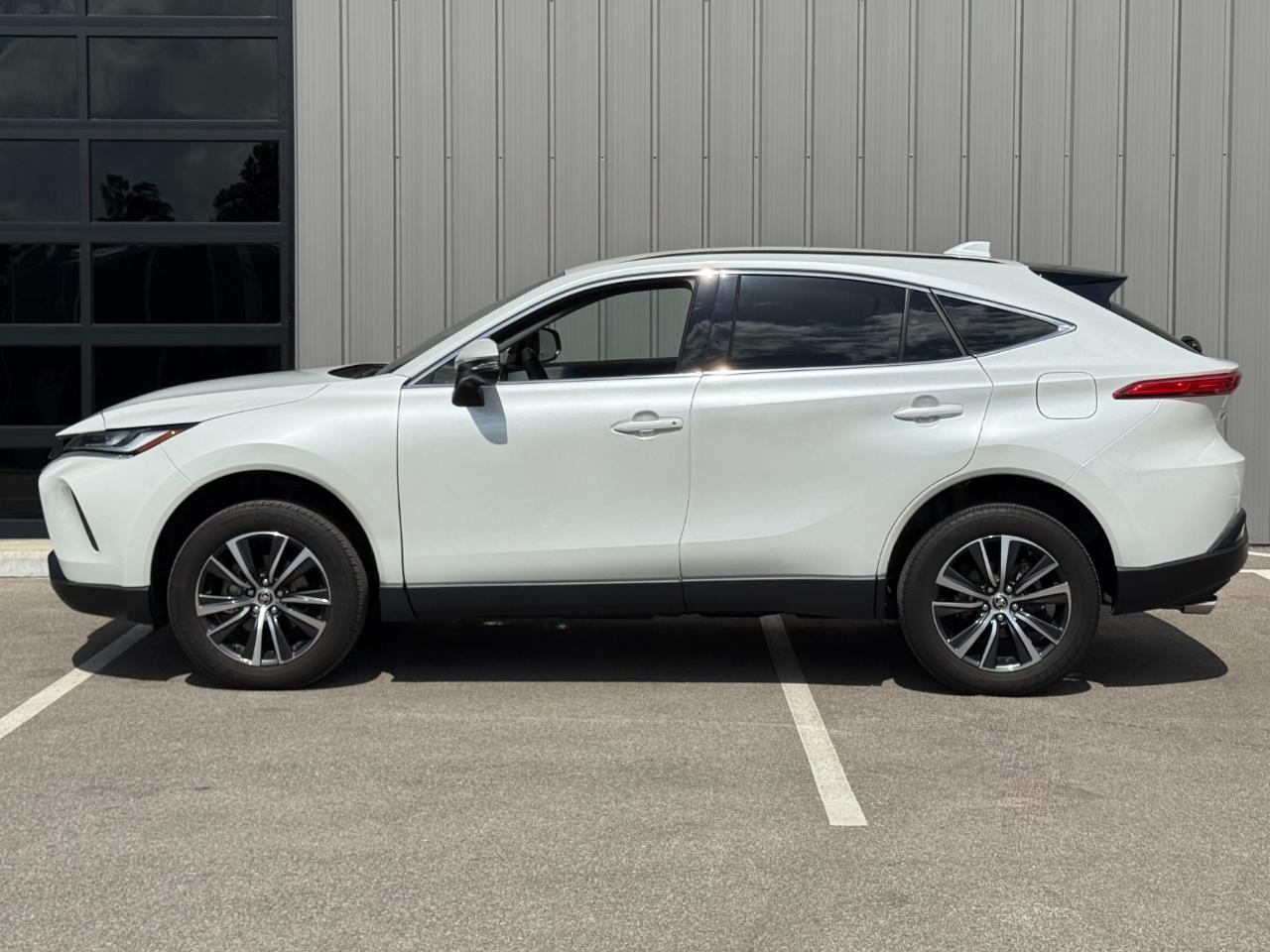 Toyota Venza Nightshade AWD (Natl) 2023