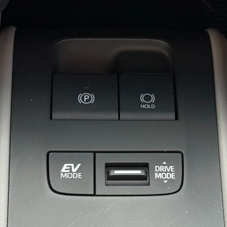 Toyota Venza Nightshade AWD (Natl) 2023