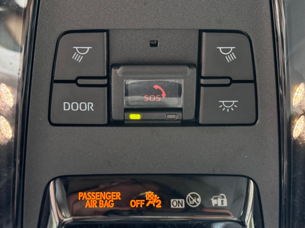 Toyota Venza Nightshade AWD (Natl) 2023
