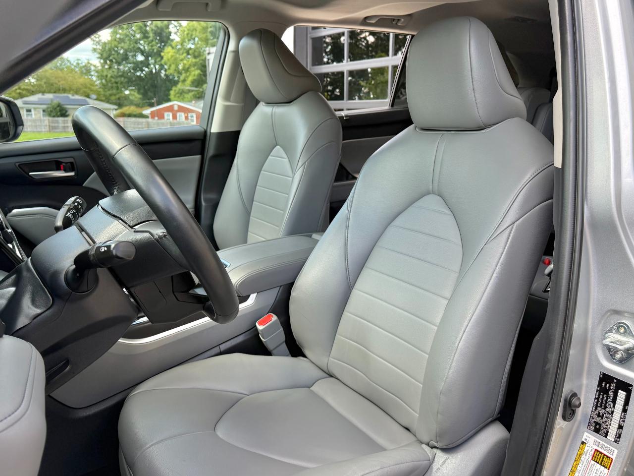 Toyota Highlander Hybrid XLE AWD (Natl) 2023