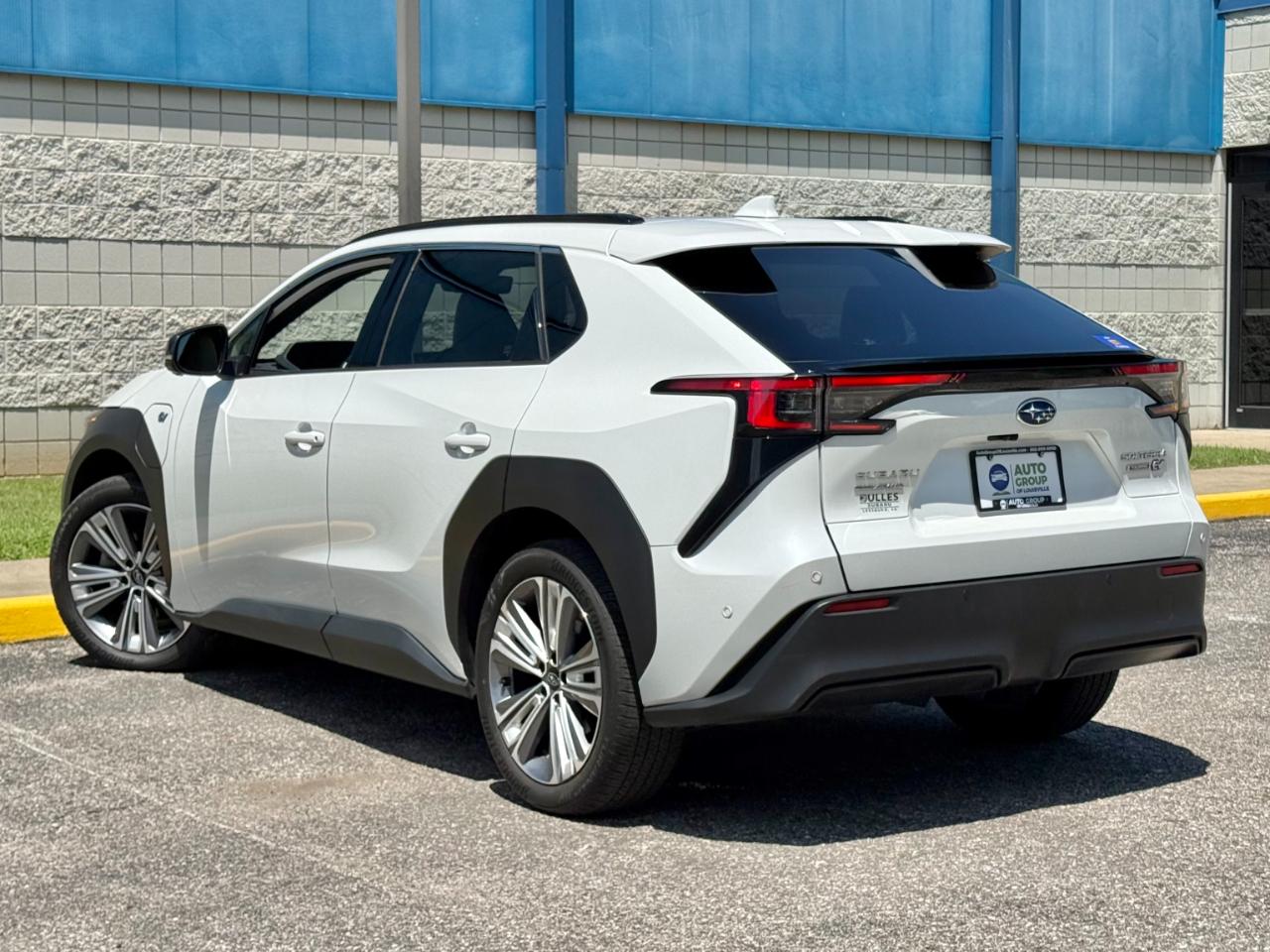 Subaru Solterra Touring AWD 2023