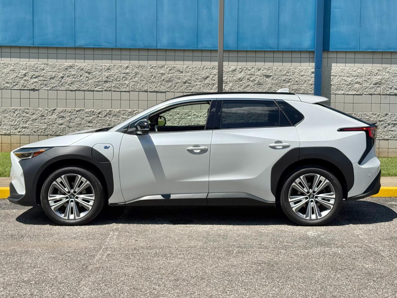 Subaru Solterra Touring AWD 2023