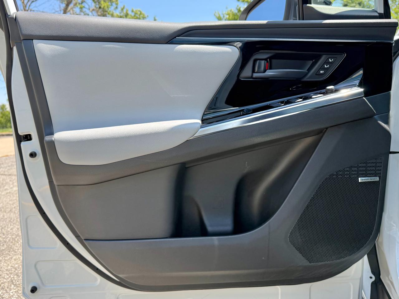 Subaru Solterra Touring AWD 2023