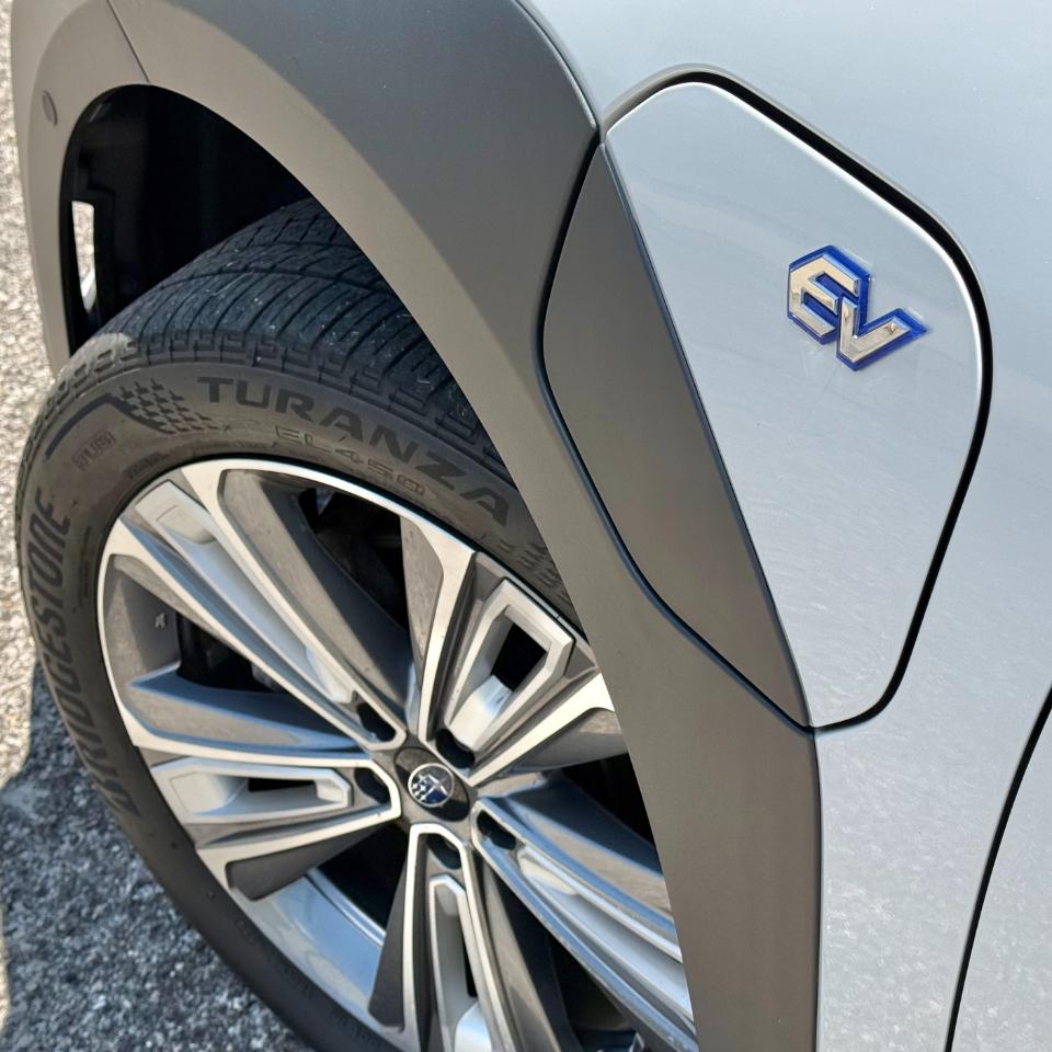 Subaru Solterra Touring AWD 2023