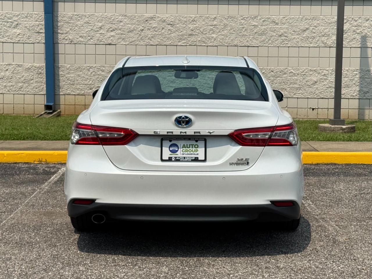 Toyota Camry Hybrid XLE Auto 2018