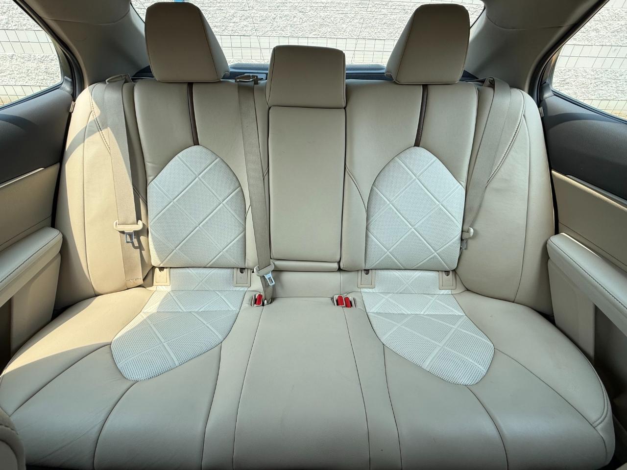 Toyota Camry Hybrid XLE Auto 2018