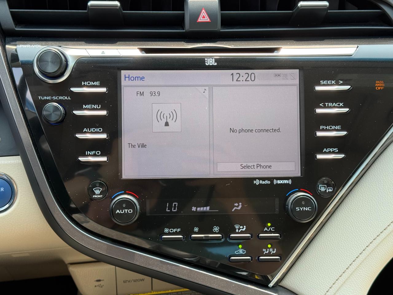 Toyota Camry Hybrid XLE Auto 2018