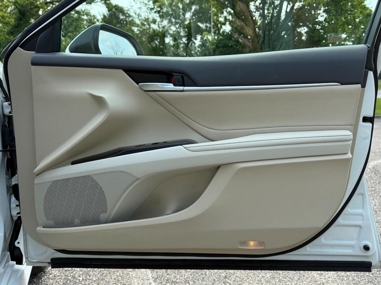 Toyota Camry Hybrid XLE Auto 2018