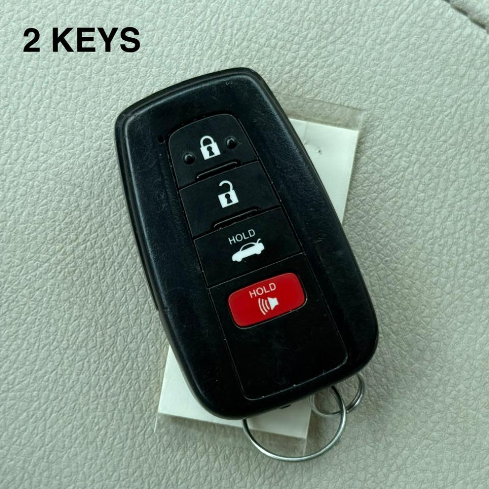 Toyota Camry Hybrid XLE Auto 2018