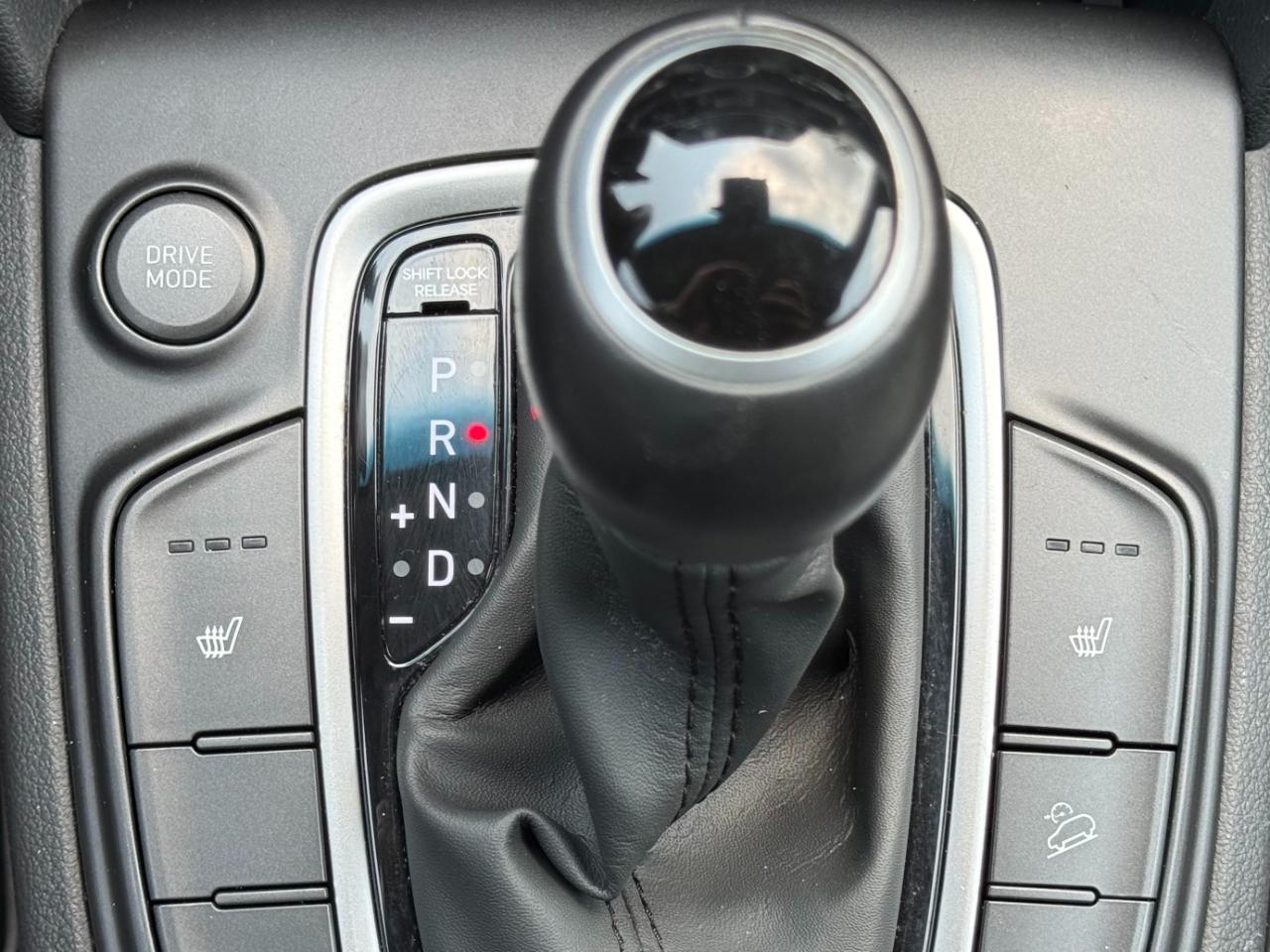 Hyundai Kona SEL Plus Auto FWD 2020