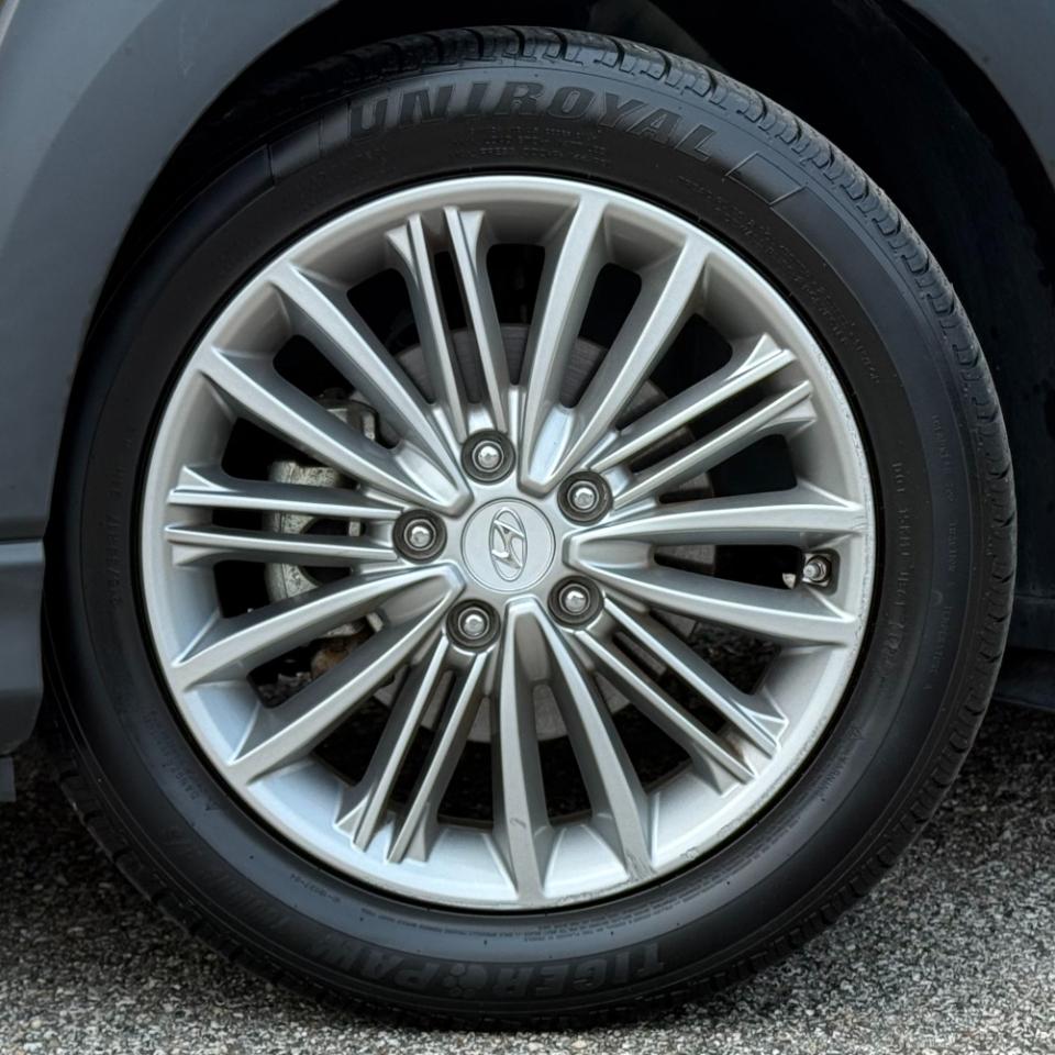 Hyundai Kona SEL Plus Auto FWD 2020