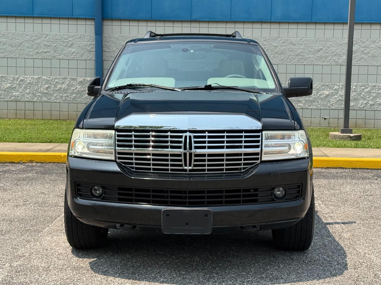 Lincoln Navigator 2WD 4dr 2011