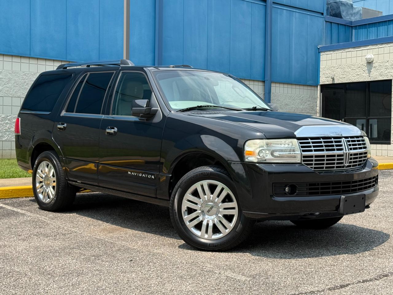 Lincoln Navigator 2WD 4dr 2011