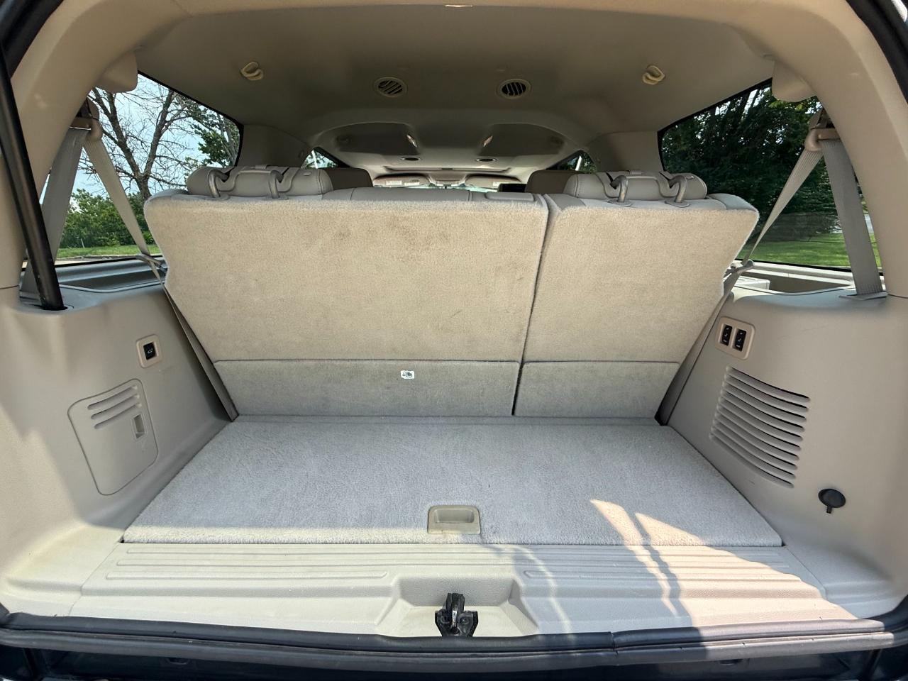 Lincoln Navigator 2WD 4dr 2011