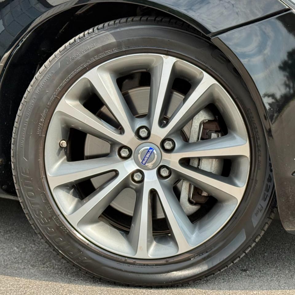 Volvo C70 2dr Conv T5 2012