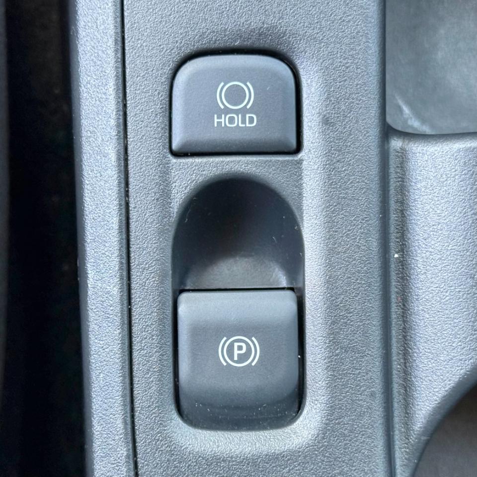 Toyota Corolla Hybrid LE FWD (Natl) 2023