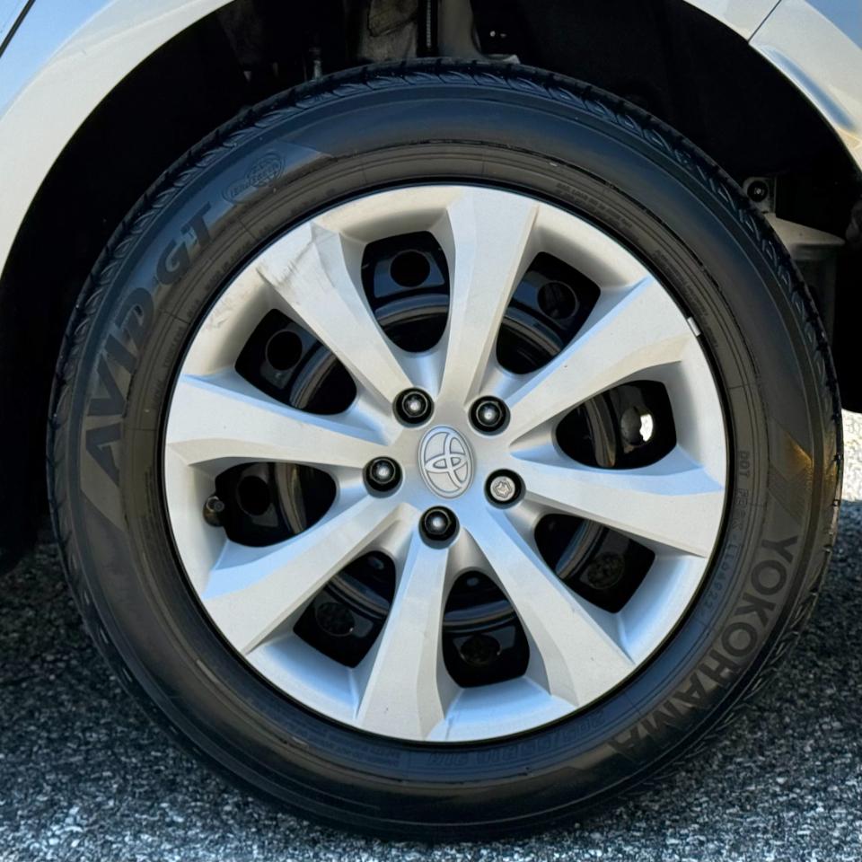 Toyota Corolla Hybrid LE FWD (Natl) 2023