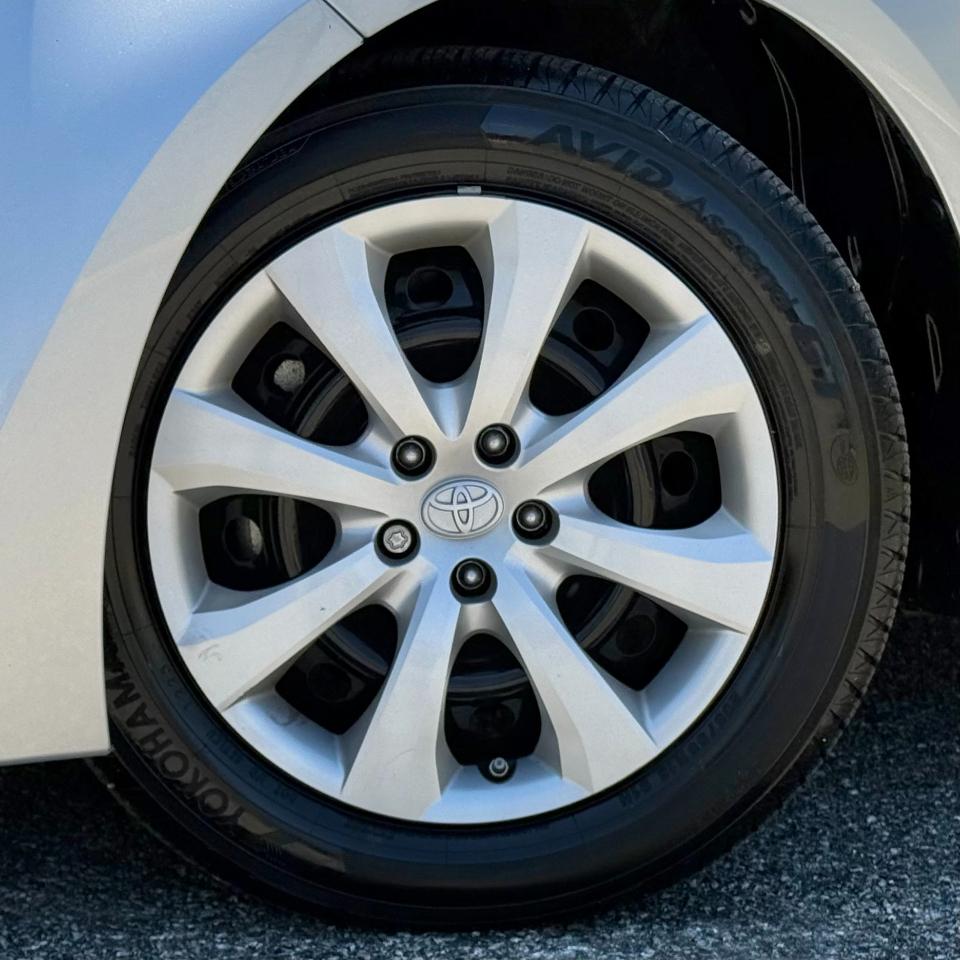 Toyota Corolla Hybrid LE FWD (Natl) 2023