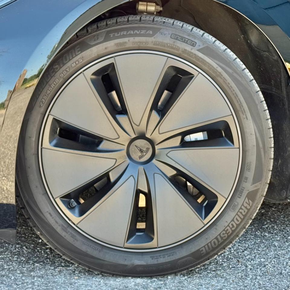 Tesla Model 3 Long Range AWD 2024