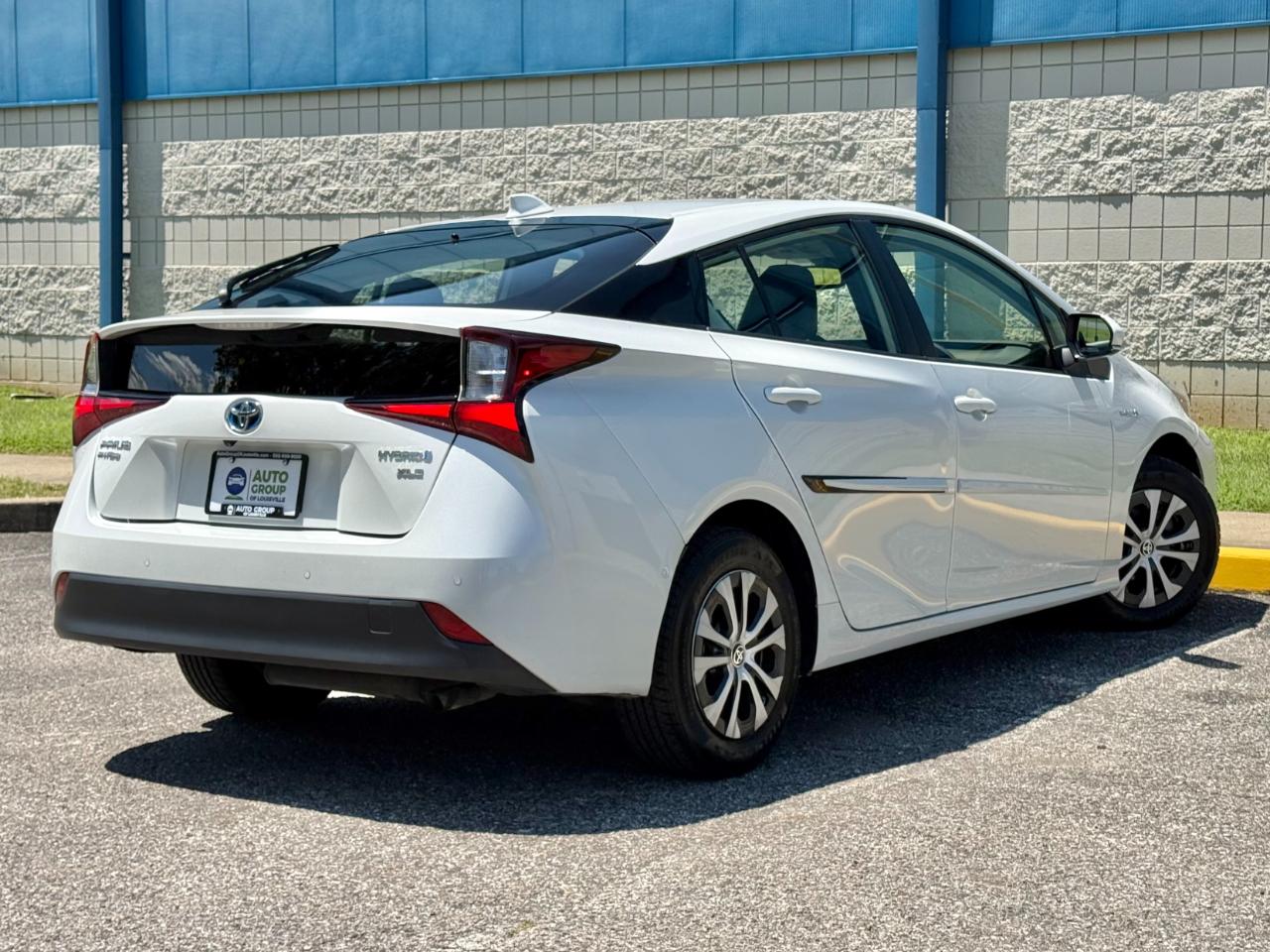 Toyota Prius XLE AWD-e (Natl) 2021