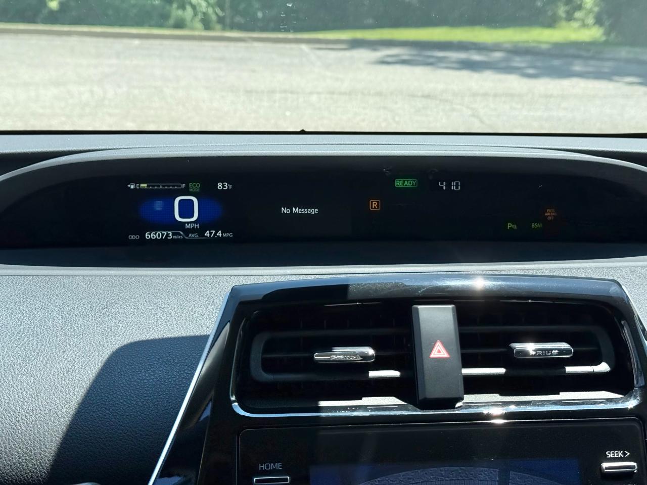 Toyota Prius XLE AWD-e (Natl) 2021