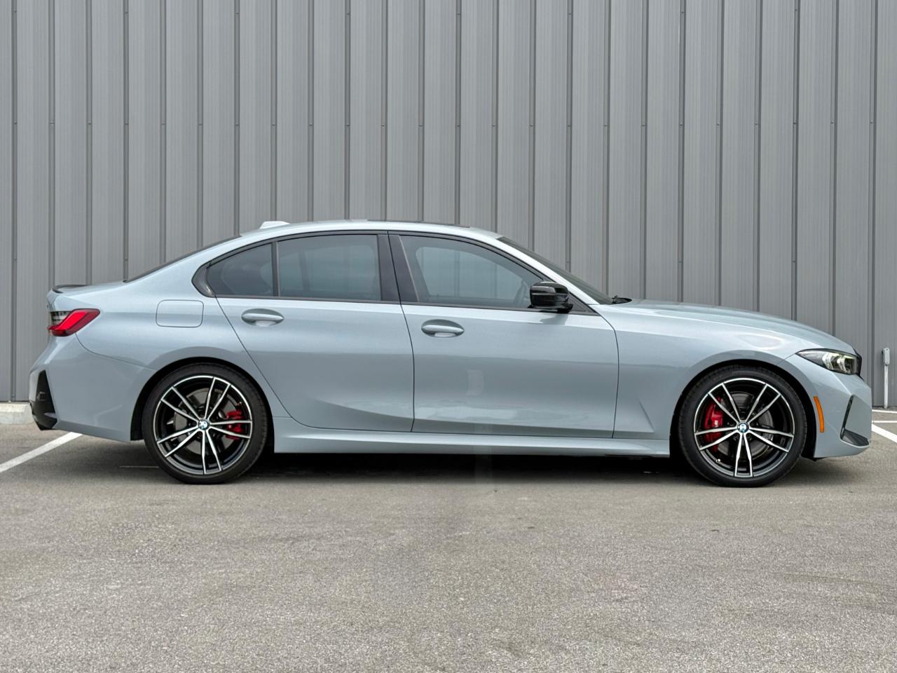 BMW 3 Series 330i Sedan 2023