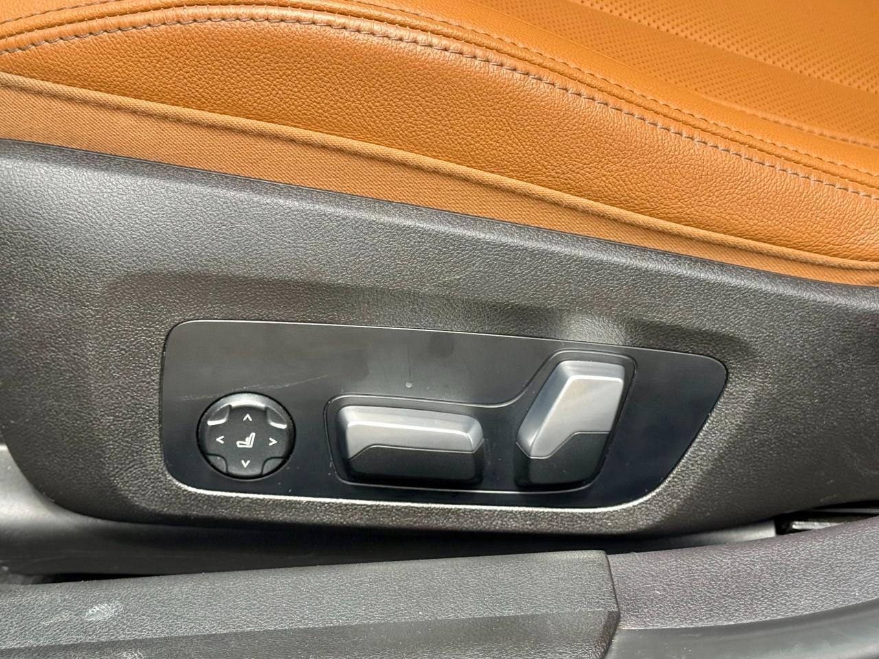 BMW 3 Series 330i Sedan 2023