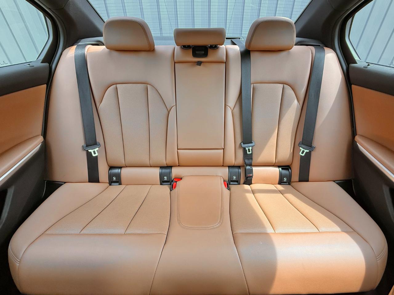 BMW 3 Series 330i Sedan 2023