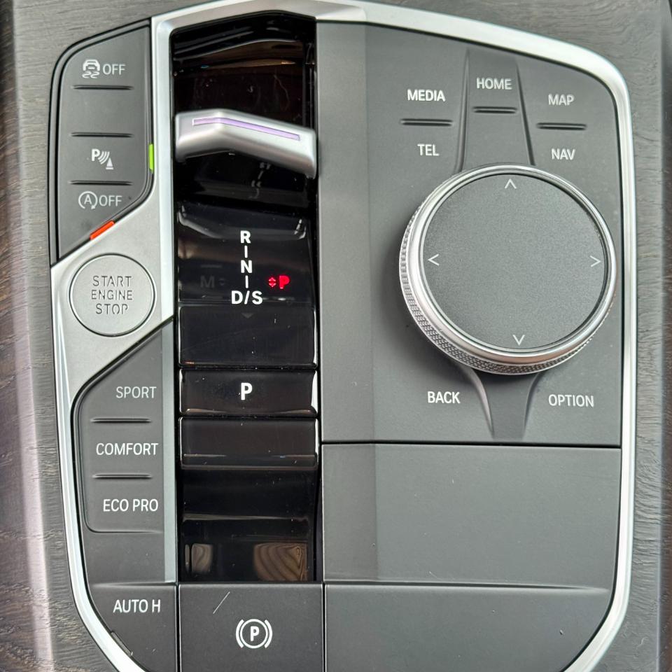 BMW 3 Series 330i Sedan 2023