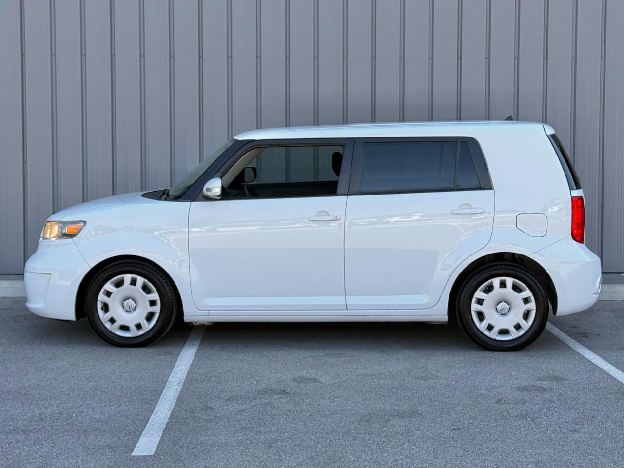 Scion xB 5dr Wgn Auto (Natl) 2009