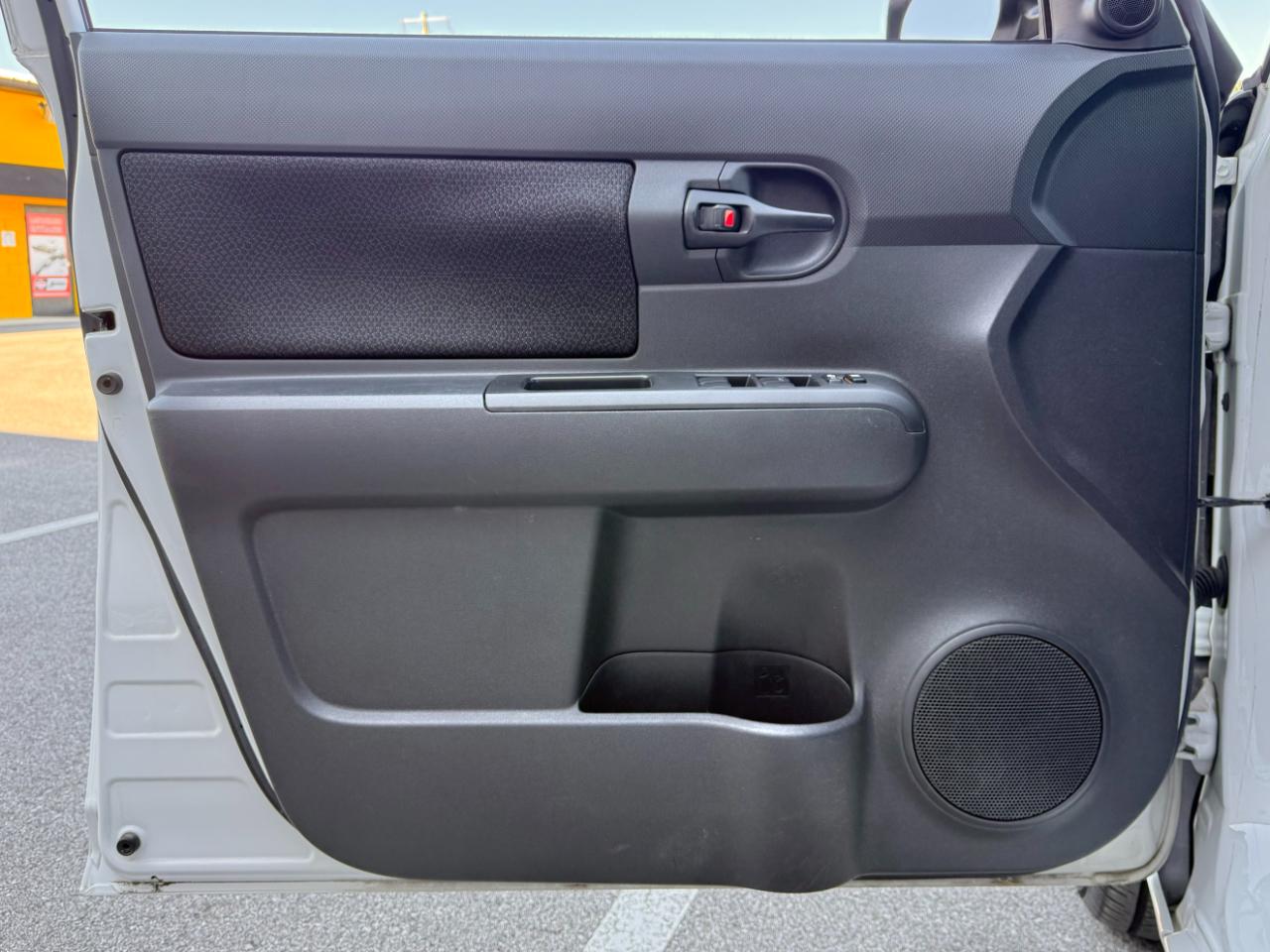 Scion xB 5dr Wgn Auto (Natl) 2009