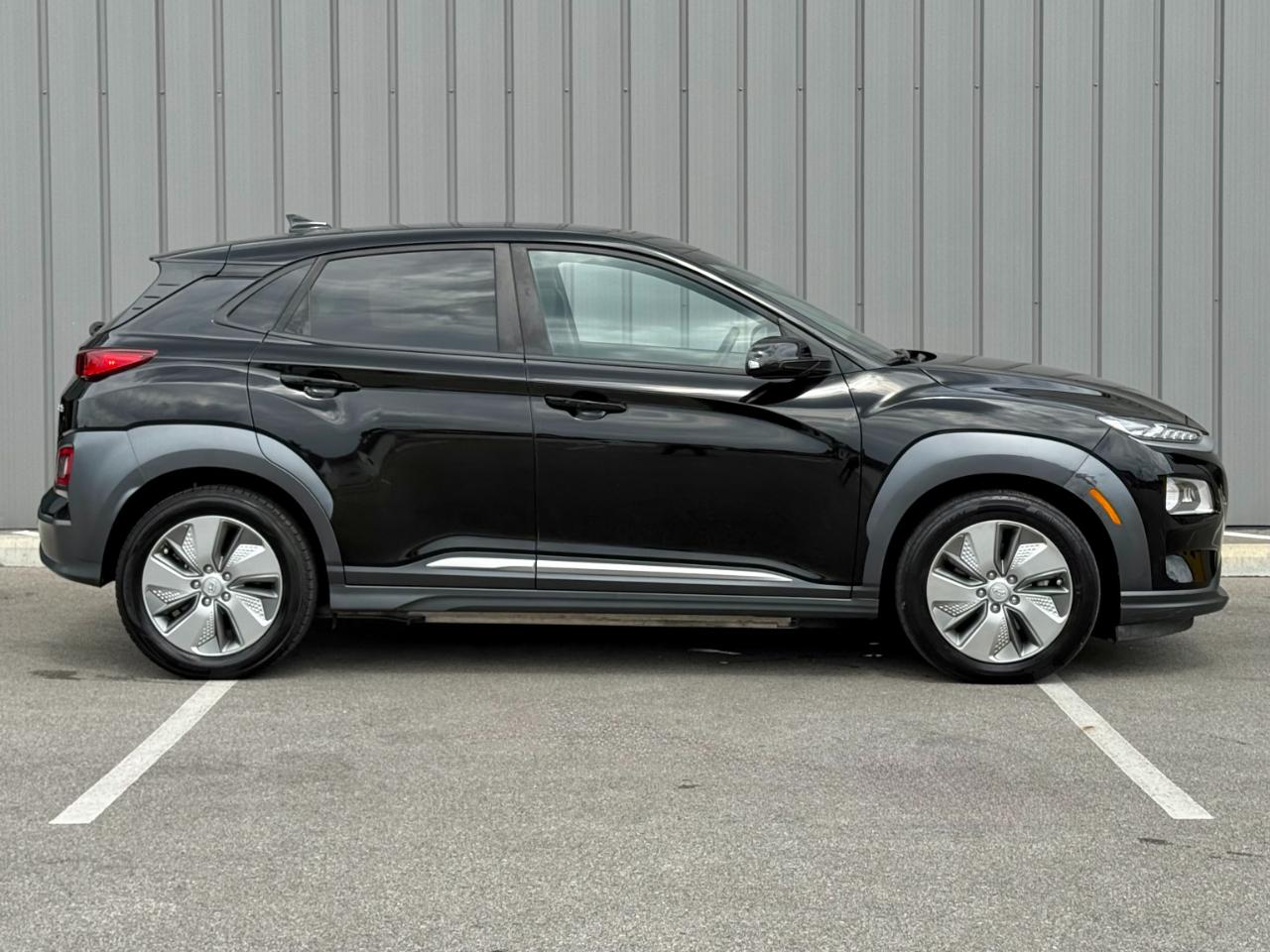 Hyundai Kona Electric Limited FWD 2021