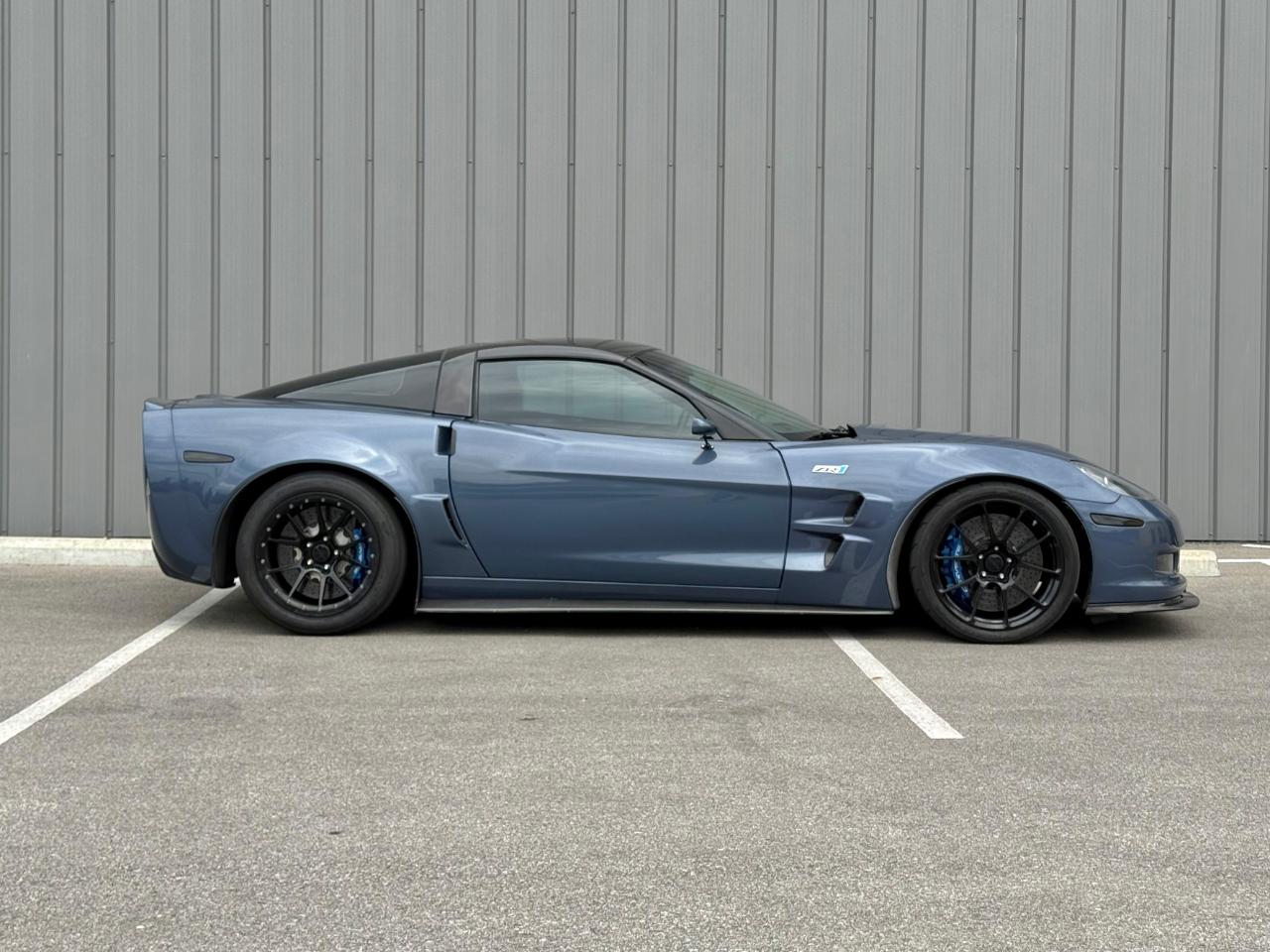 Chevrolet Corvette 2dr Cpe ZR1 w/3ZR 2011