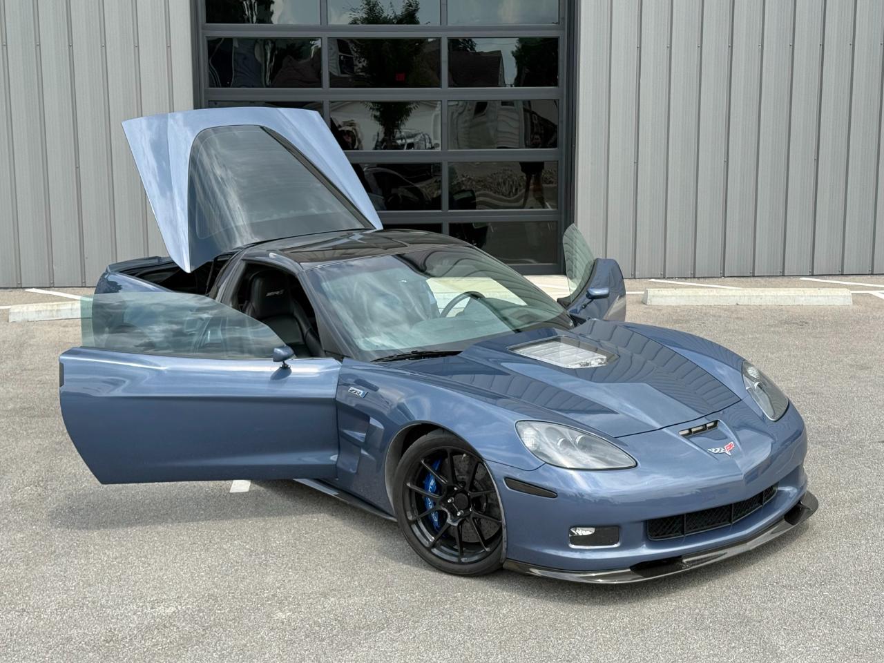 Chevrolet Corvette 2dr Cpe ZR1 w/3ZR 2011