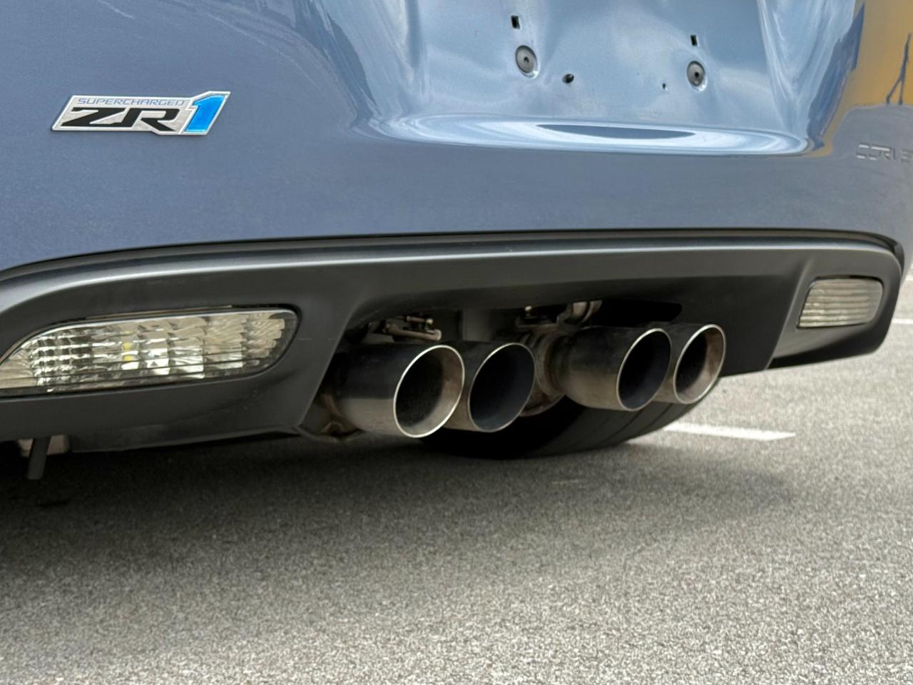 Chevrolet Corvette 2dr Cpe ZR1 w/3ZR 2011