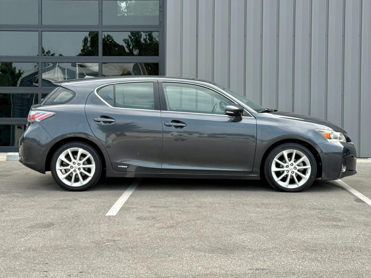 Lexus CT 200h FWD 4dr Hybrid 2011