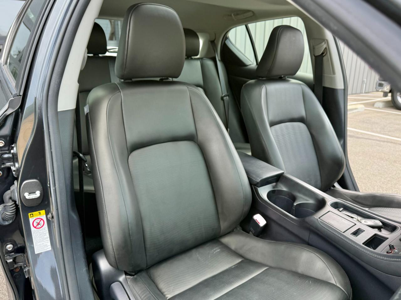 Lexus CT 200h FWD 4dr Hybrid 2011