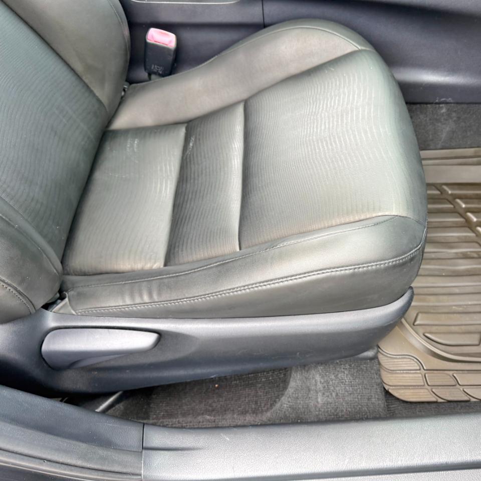 Lexus CT 200h FWD 4dr Hybrid 2011