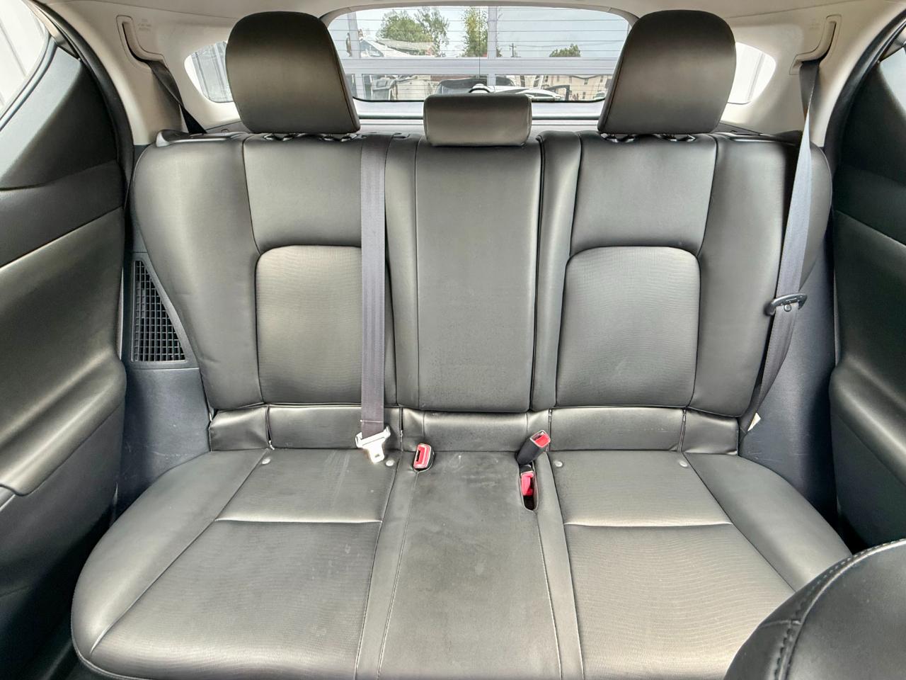 Lexus CT 200h FWD 4dr Hybrid 2011