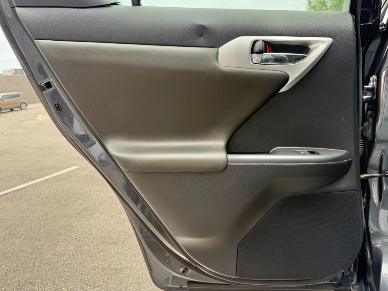 Lexus CT 200h FWD 4dr Hybrid 2011