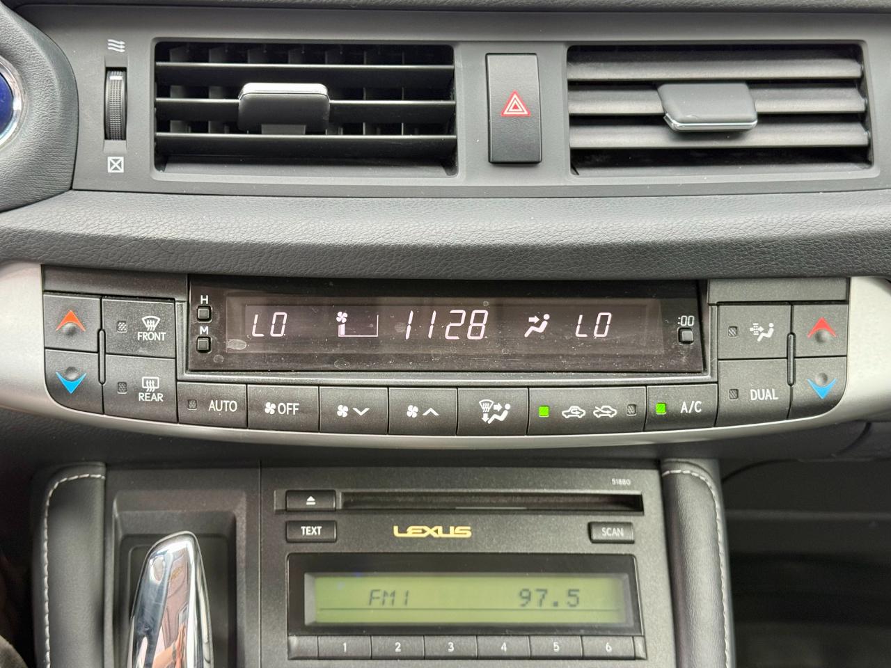 Lexus CT 200h FWD 4dr Hybrid 2011